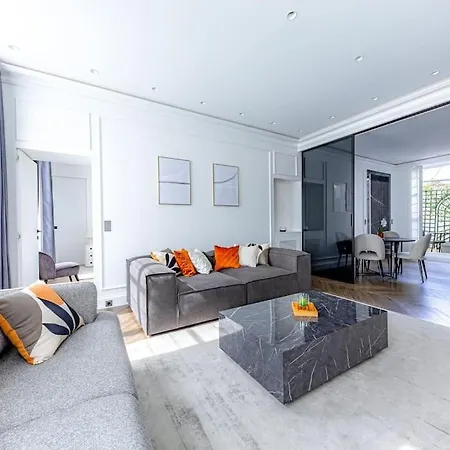 Elysees Gem 2-bedroom Paris