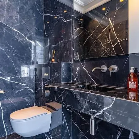 Apartment Elysees Gem 2-bedroom Paris